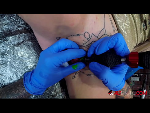 ❤️ Sully Savage oo aad u tattooed ayaa Kintirkeeda ku sawirtay tattoo ❤️❌ Muqaal dabada %so.porno-flix.ru ❌️❤